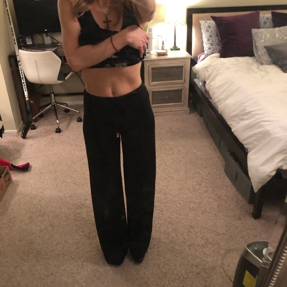 CHANEL 100% Silk Black Pants - Picture 4 of 10